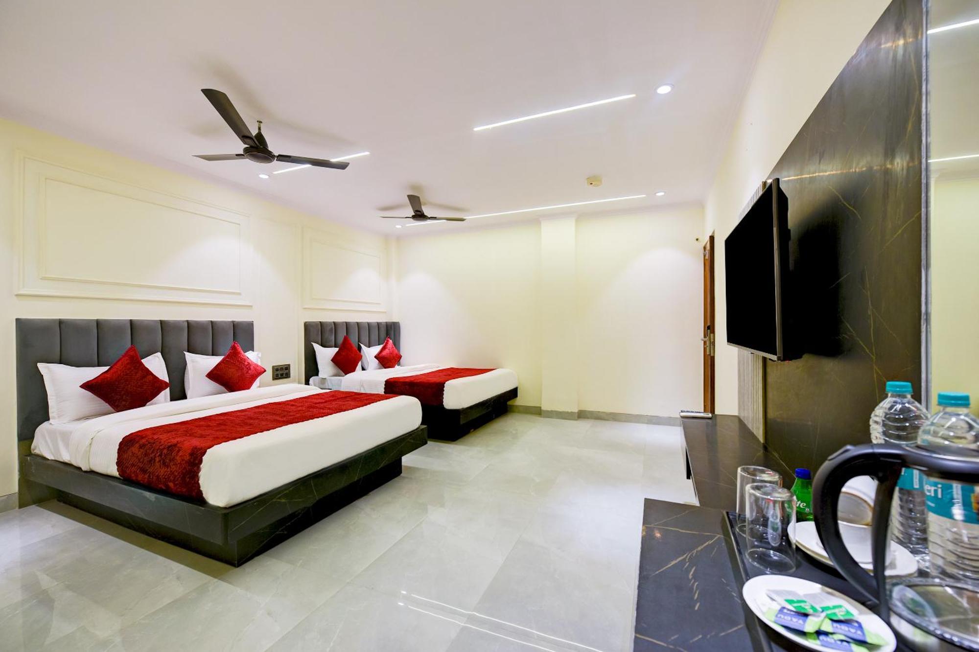 Hotel Surya Plaza Neu-Delhi Exterior foto