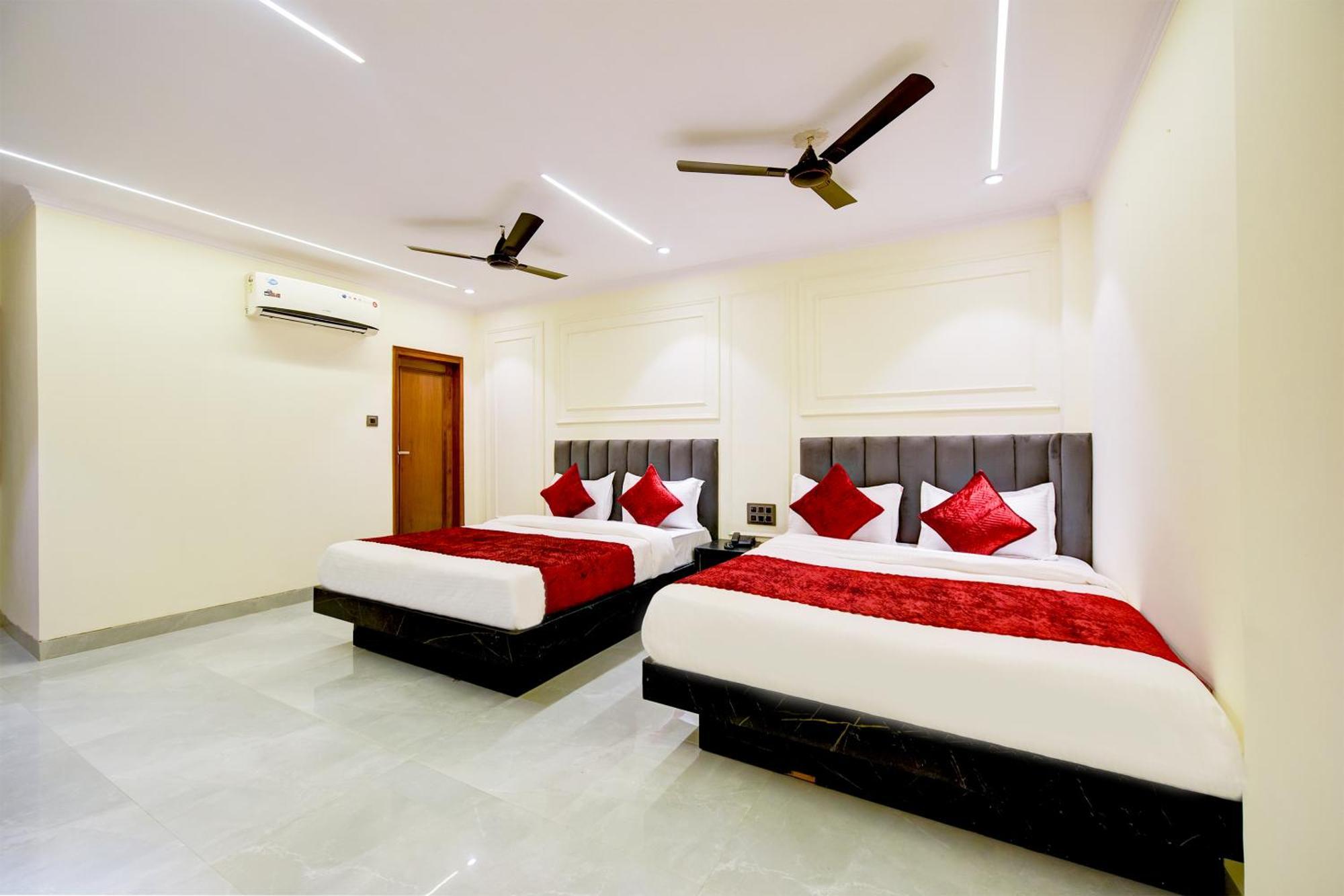 Hotel Surya Plaza Neu-Delhi Exterior foto